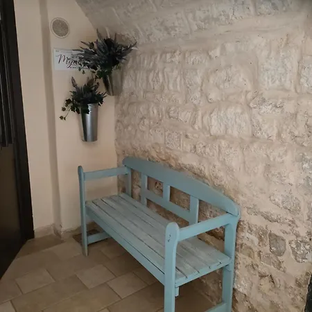 Myrrh Apartment